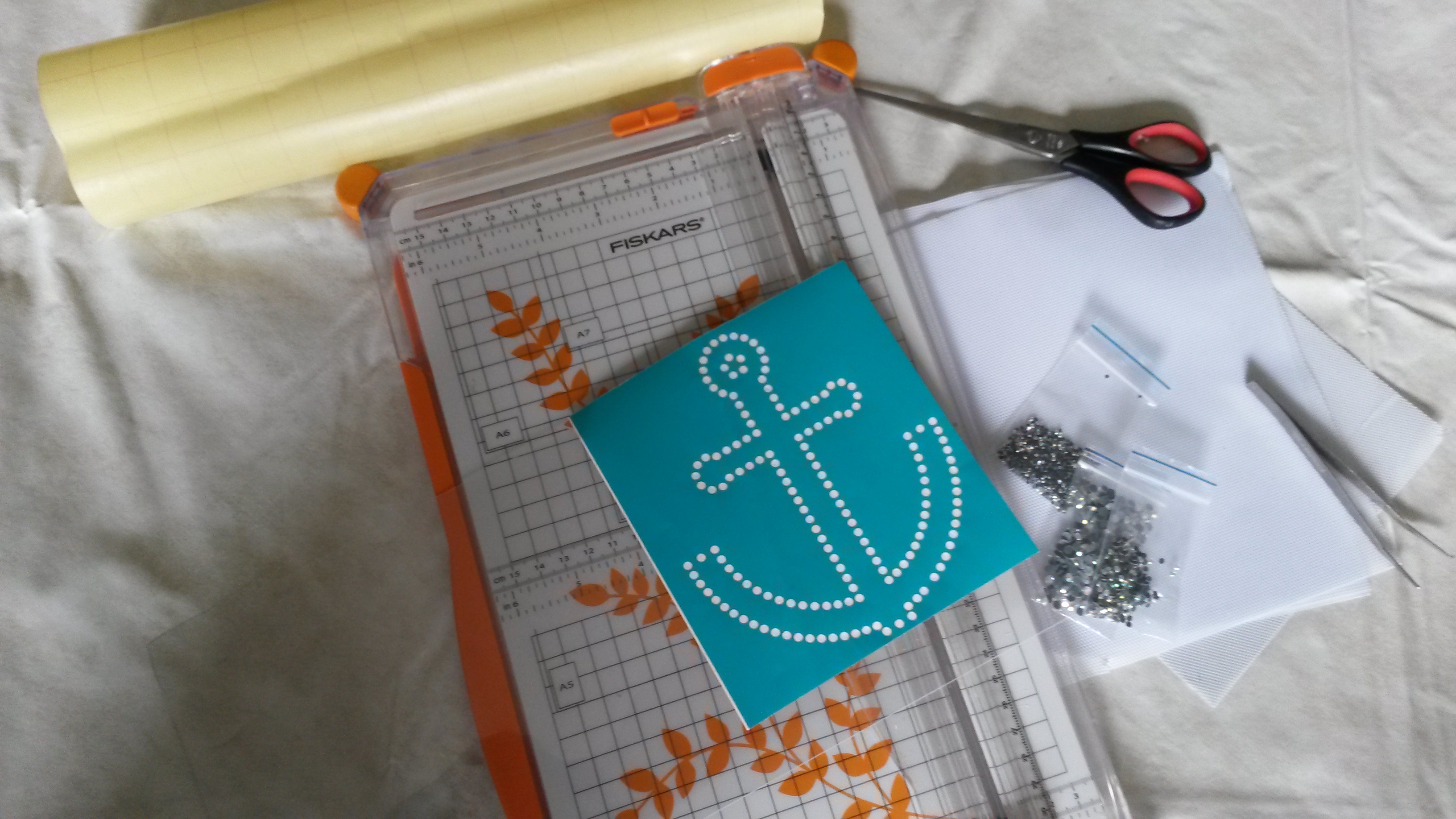 Rhinestone,Strasssteine aufbringen, Hotfix aufbringen, Hot Fix Strasssteine, Anleitung, Plotter, aufbügeln,