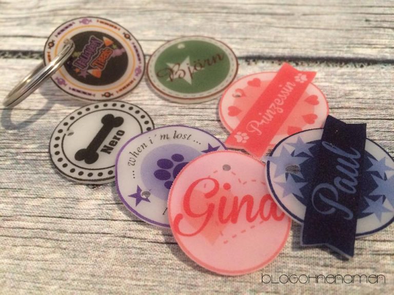 Hundemarken aus Schrumpffolie mit dem Plotter ausgeschnitten