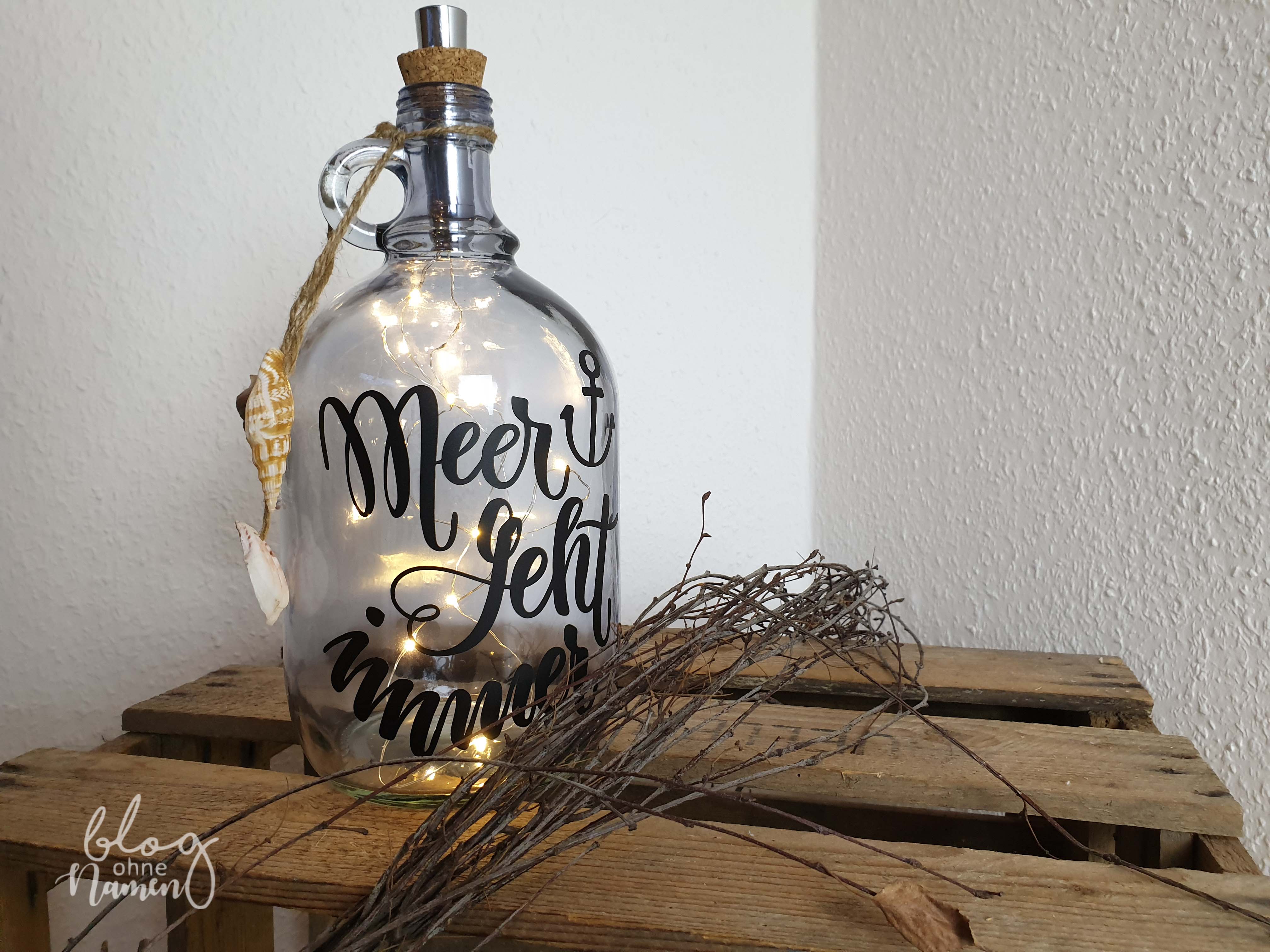 Flaschenlichter mit LED Korken als maritime Deko