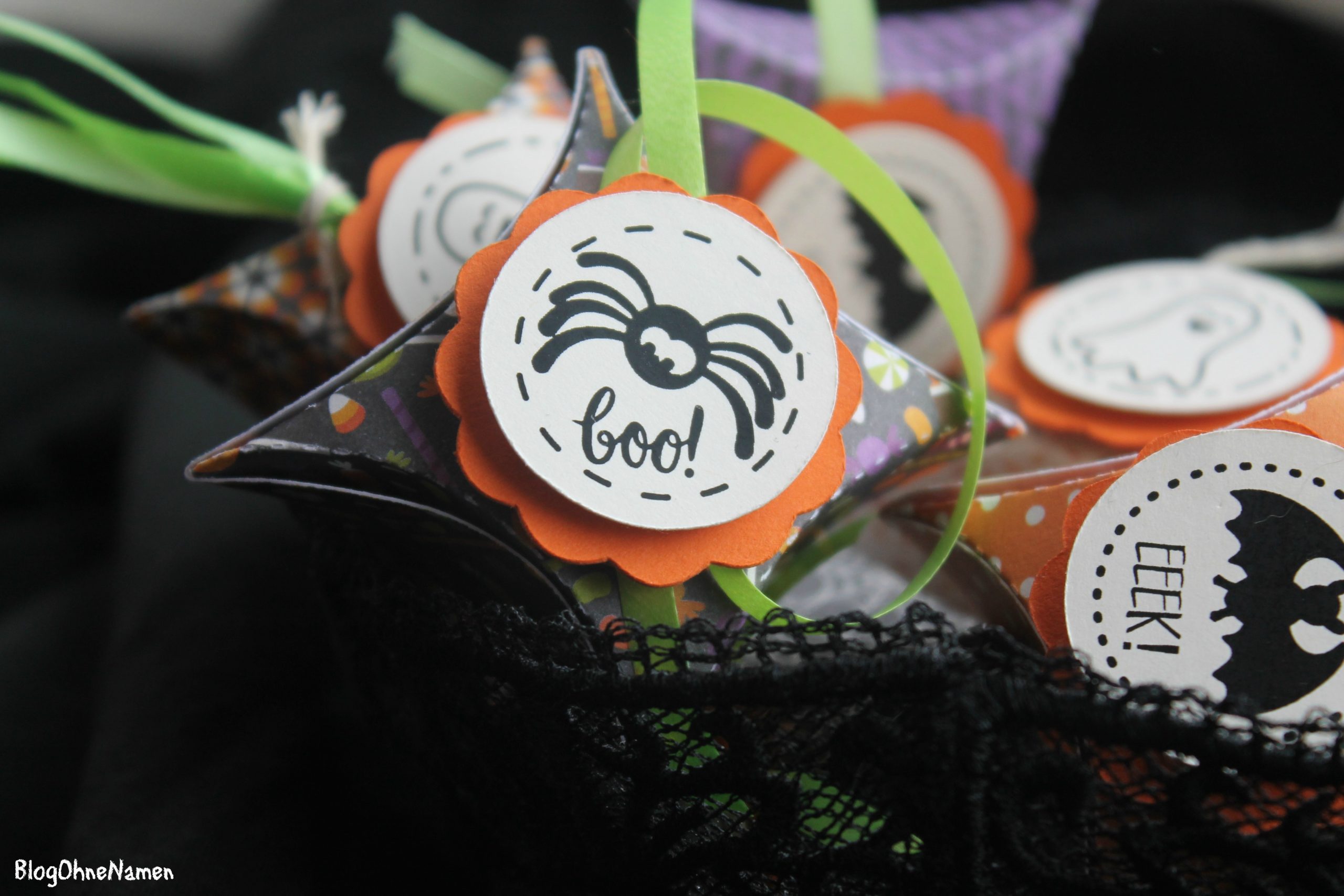 Halloween Verpackung als Pillow Box mit Plotter