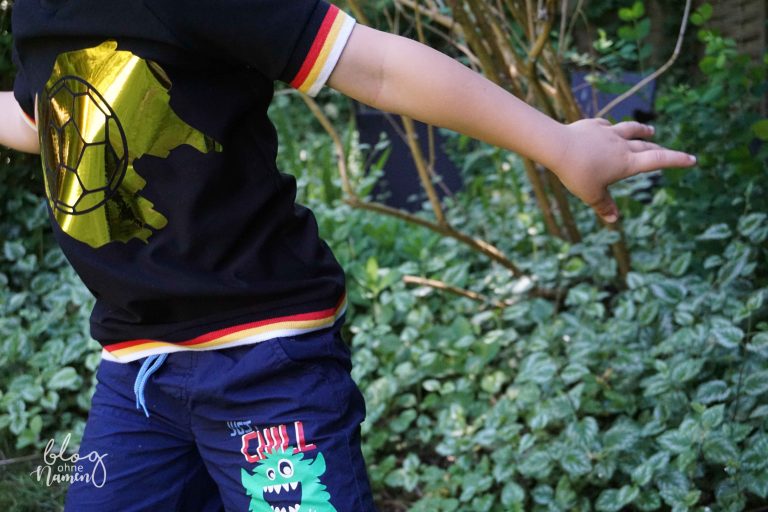 Fußball Shirt für Kinder nähen – unser WM-Outfit 2018